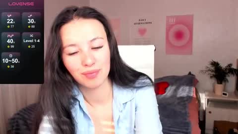 Snapshot of queitsharm_ chatting on 03/22/26, 05:55 Anna online show from 03/22/26, 05:55