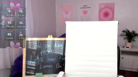 Snapshot of queitsharm_ chatting on 04/27/26, 05:27 Anna online show from 04/27/26, 05:27