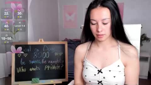 Snapshot of queitsharm_ chatting on 05/09/26, 06:29 Anna online show from 05/09/26, 06:29