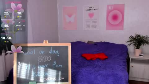 Snapshot of queitsharm_ chatting on 05/29/26, 05:27 Anna online show from 05/29/26, 05:27