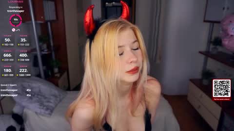 Snapshot of quennabrucker chatting on 11/15/25, 04:32 Tate online show from 11/15/25, 04:32