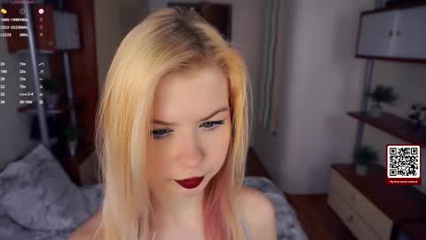 Snapshot of quennabrucker chatting on 11/30/25, 06:39 Tate online show from 11/30/25, 06:39