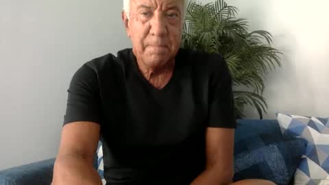 Snapshot of quest_one chatting on 01/25/25, 09:35 Jim online show from 01/25/25, 09:35