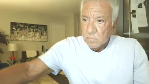 Snapshot of quest_one chatting on 10/02/25, 02:18 Jim online show from 10/02/25, 02:18