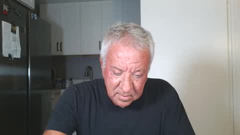 Snapshot of quest_one chatting on 10/07/25, 03:25 Jim online show from 10/07/25, 03:25