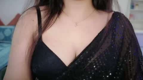 Snapshot of quest_queen chatting on 07/11/26, 06:05 zaara online show from 07/11/26, 06:05