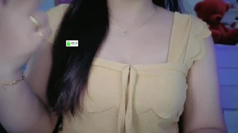 Snapshot of quest_queen chatting on 07/28/26, 11:28 zaara online show from 07/28/26, 11:28