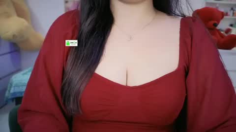Snapshot of quest_queen chatting on 07/29/26, 04:27 zaara online show from 07/29/26, 04:27