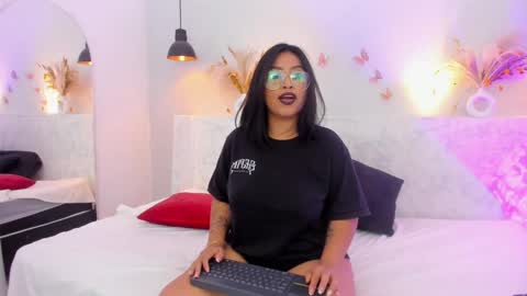 Pamela  online show from 02/05/25, 12:31