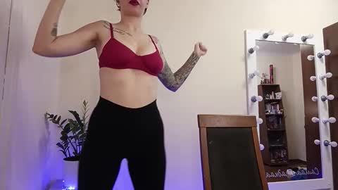 quiet_smile online show from 10/15/25, 09:04