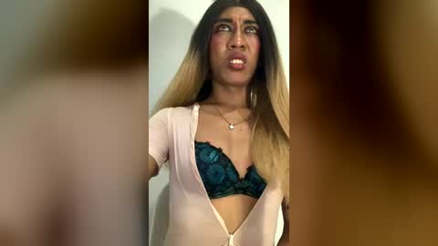 quinn_octavia online show from 07/23/26, 03:54