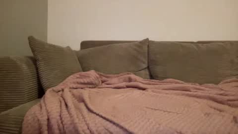 Snapshot of quinnyelena chatting on 09/30/25, 07:08 Quinnyelena online show from 09/30/25, 07:08