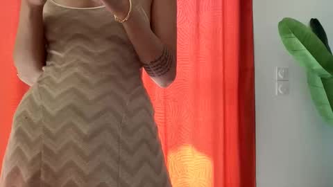 Quinnyelena online show from 05/07/26, 10:31