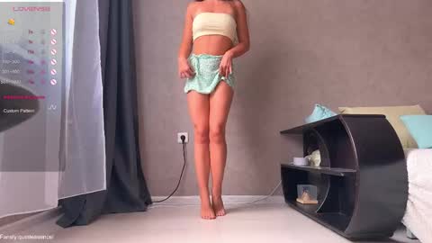 Snapshot of quintessencel chatting on 10/16/25, 10:16 Next stream  December 1 FANSLY Loxrye online show from 10/16/25, 10:16