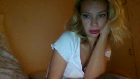 qurli24 online show from 10/27/25, 10:36