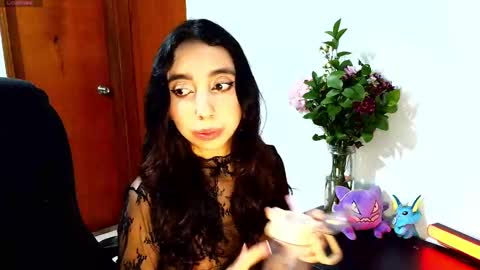 Snapshot of r0ttenangel chatting on 09/19/25, 05:53 Angel online show from 09/19/25, 05:53
