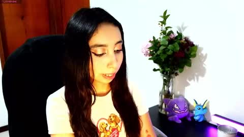 Snapshot of r0ttenangel chatting on 09/21/25, 06:15 Angel online show from 09/21/25, 06:15