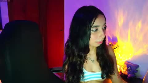 Snapshot of r0ttenangel chatting on 11/13/25, 05:28 Angel online show from 11/13/25, 05:28