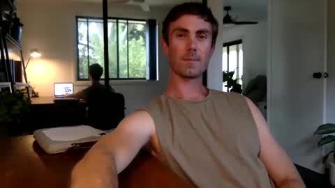 Snapshot of r3ve_ chatting on 01/19/26, 07:45 T online show from 01/19/26, 07:45