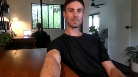 Snapshot of r3ve_ chatting on 02/02/26, 05:39 T online show from 02/02/26, 05:39