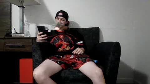 Snapshot of r_monkey583 chatting on 10/10/25, 02:54 r_monkey583 online show from 10/10/25, 02:54