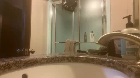 rabbi_poolnoodle online show from 09/22/25, 09:39