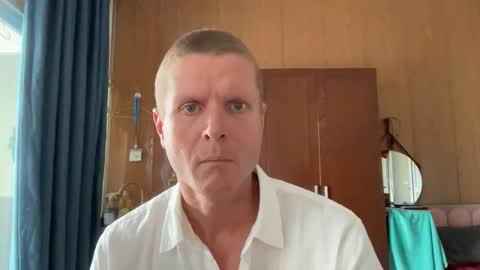 Snapshot of rabbit_eyes69 chatting on 11/13/25, 07:18 rabbit_eyes69 online show from 11/13/25, 07:18