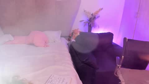 natalia  -  online show from 11/16/25, 04:07