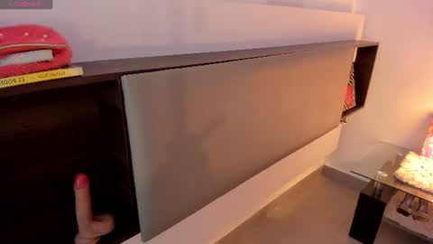 natalia  -  online show from 06/25/26, 01:38