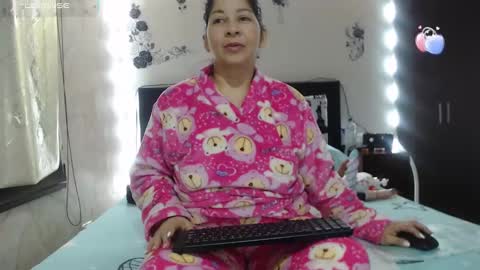 Snapshot of rachel_111 chatting on 09/16/25, 09:10 Rachel online show from 09/16/25, 09:10