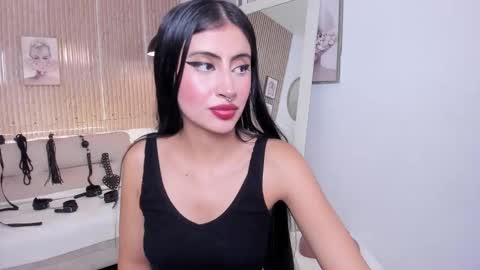 Snapshot of rachel_es chatting on 12/04/25, 05:50 RACHEL ES online show from 12/04/25, 05:50