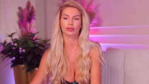 rachel_quinn_ online show from 06/30/26, 03:40