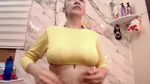 Snapshot of rachel_robertss chatting on 11/20/25, 08:25 Rachel online show from 11/20/25, 08:25