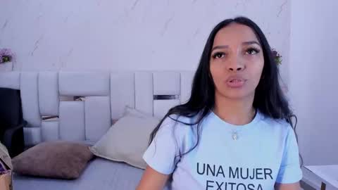 Snapshot of rachel_roman chatting on 09/19/25, 12:06  DALIANA  online show from 09/19/25, 12:06