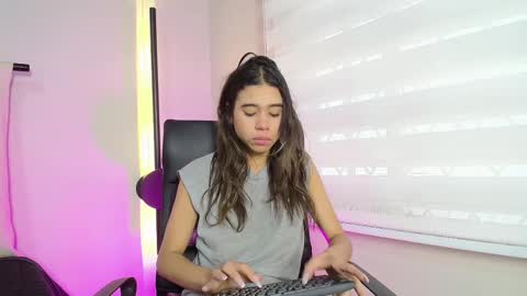 Rachell online show from 03/01/25, 01:29