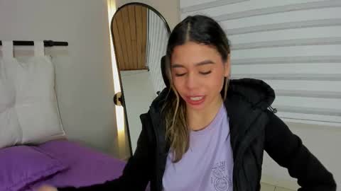 Rachell online show from 12/04/25, 04:33