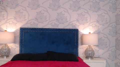 rachellparker_ online show from 12/15/25, 11:25