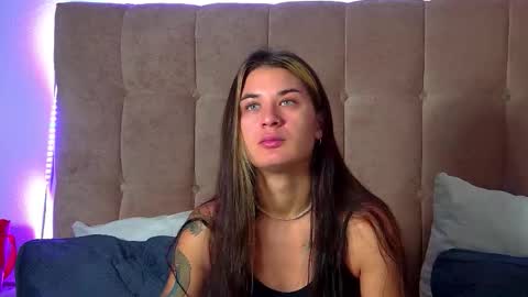 Snapshot of rachellsimpson chatting on 10/14/25, 06:42 RachellSimpson online show from 10/14/25, 06:42