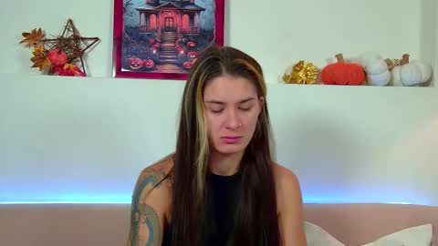 Snapshot of rachellsimpson chatting on 10/26/25, 06:25 RachellSimpson online show from 10/26/25, 06:25