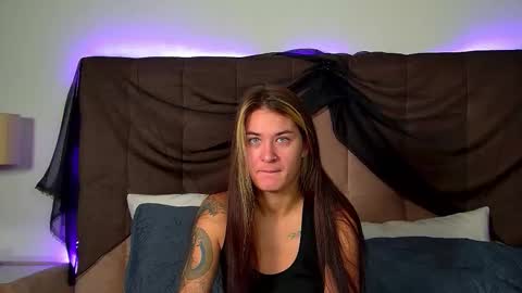 Snapshot of rachellsimpson chatting on 10/28/25, 06:32 RachellSimpson online show from 10/28/25, 06:32