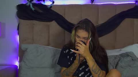 Snapshot of rachellsimpson chatting on 10/31/25, 06:31 RachellSimpson online show from 10/31/25, 06:31