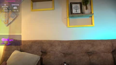 RACHEL online show from 09/14/25, 04:17