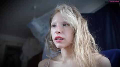 Snapshot of radiant_ada chatting on 10/10/25, 11:09 ada online show from 10/10/25, 11:09