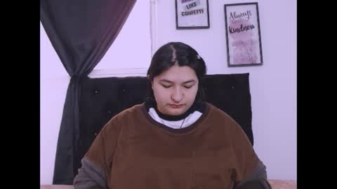 Snapshot of radiantgoddes chatting on 10/01/25, 01:06 radiantgoddes online show from 10/01/25, 01:06