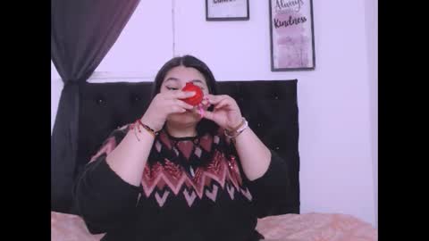 Snapshot of radiantgoddes chatting on 10/15/25, 01:44 radiantgoddes online show from 10/15/25, 01:44