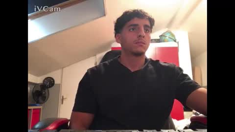 Snapshot of raes69 chatting on 10/07/25, 10:01 raes online show from 10/07/25, 10:01