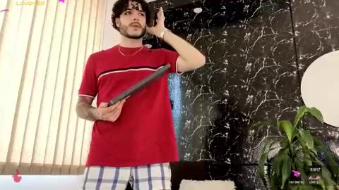 Snapshot of rafael_mendez chatting on 02/19/26, 09:33 R A F A E L online show from 02/19/26, 09:33