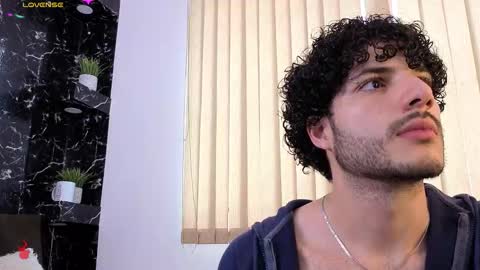 Snapshot of rafael_mendez chatting on 03/05/26, 09:11 R A F A E L online show from 03/05/26, 09:11