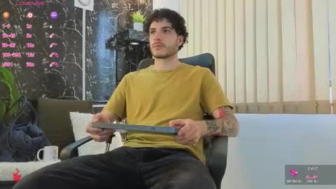 Snapshot of rafael_mendez chatting on 03/29/26, 08:09 R A F A E L online show from 03/29/26, 08:09