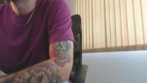 Snapshot of rafael_mendez chatting on 04/15/26, 08:42 R A F A E L online show from 04/15/26, 08:42